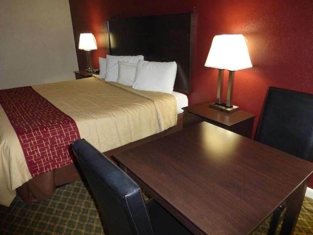 Red Roof Inn Sylacauga Exterior photo